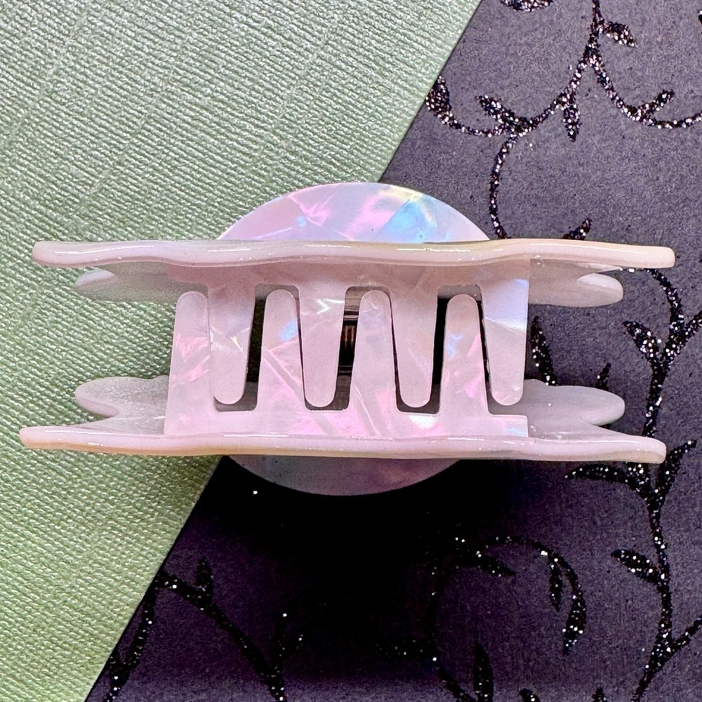 New Halloween White Pearlescent Ghost Acrylic Claw Hair Clip - 3” x 2.25” - Picture 3 of 6